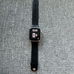 Apple Watch Series 8 – 45mm – Midnight/Black – GPS